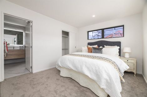 Photo of property in 20d Mackenzie Street, Te Atatu South, Auckland, 0610