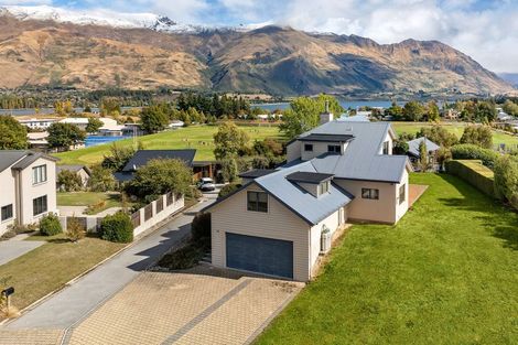 Photo of property in 74 Kings Drive, Wanaka, 9305