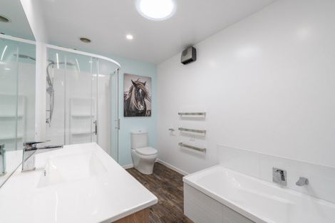 Photo of property in 28 Burnby Drive, Te Anau, 9679