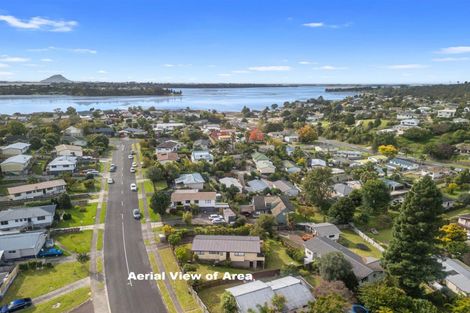 Photo of property in 20 Resolution Road, Welcome Bay, Tauranga, 3112