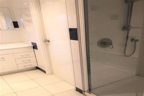 Photo of property in 7 Nielsen Place, Massey, Auckland, 0614