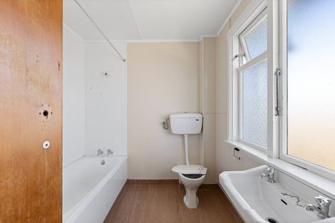 Photo of property in 8-10 Dix Crescent, Riversdale, Blenheim, 7201