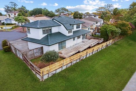 Photo of property in 1/7 Marbeth Court, Botany Downs, Auckland, 2010