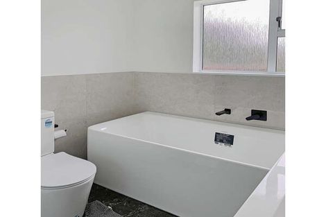 Photo of property in 32 Mabel Street, Levin, 5510