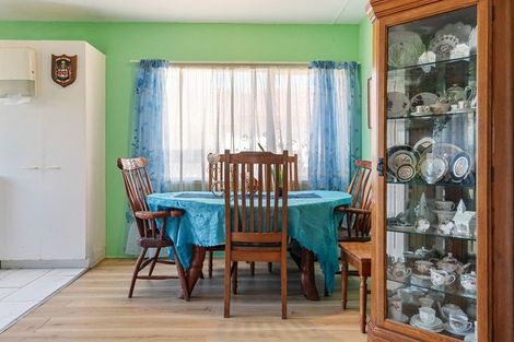 Photo of property in 31 Barneys Farm Road, Clendon Park, Auckland, 2103