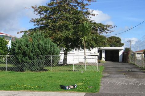 Photo of property in 730 Te Atatu Road, Te Atatu Peninsula, Auckland, 0610