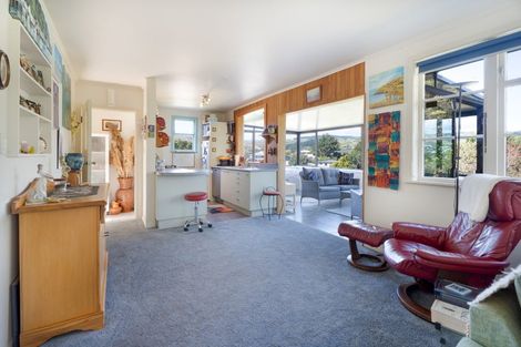 Photo of property in 62 Franklyn Road, Tawa, Wellington, 5028