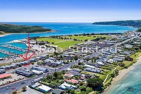 Photo of property in 14 Marina View, Paremata, Porirua, 5026