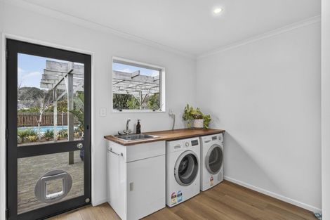Photo of property in 1a Lismore Street, Strandon, New Plymouth, 4312