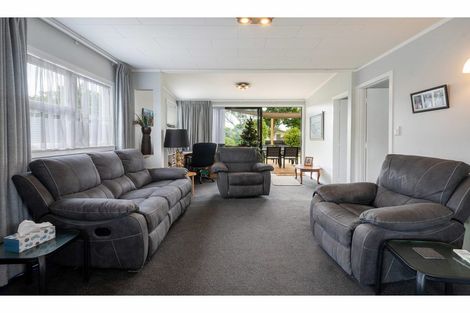 Photo of property in 9a Kawaha Point Road, Fairy Springs, Rotorua, 3015