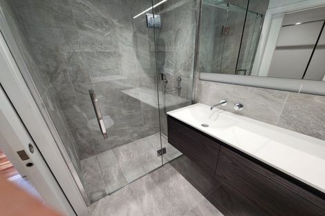 Photo of property in 43 Rona Street, Eastbourne, Lower Hutt, 5013