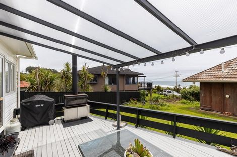 Photo of property in 4 Shearer Drive, Oakura, 4314