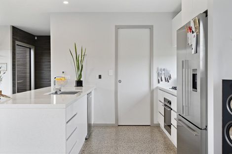 Photo of property in 16 Kaniera Terrace, Cambridge, 3434