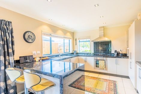 Photo of property in 54 Realm Drive, Paraparaumu, 5032