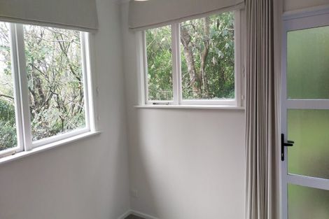 Photo of property in 12 Mataroa Avenue, Northland, Wellington, 6012