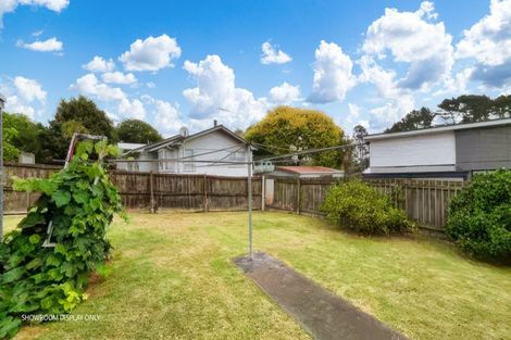 Photo of property in 1 Ballial Place, West Harbour, Auckland, 0618