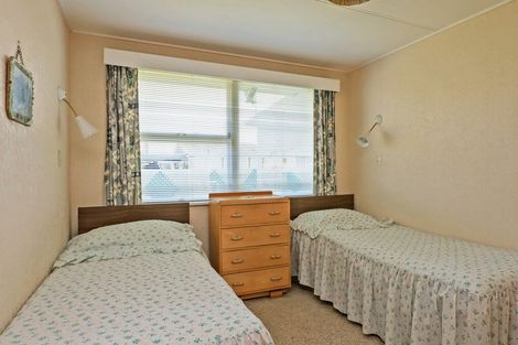 Photo of property in 2/1007 Duke Street, Mahora, Hastings, 4120