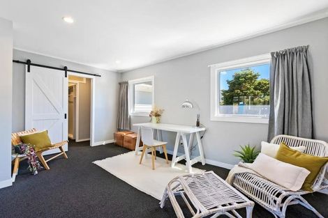 Photo of property in 6 Alston Avenue, Kelston, Auckland, 0602