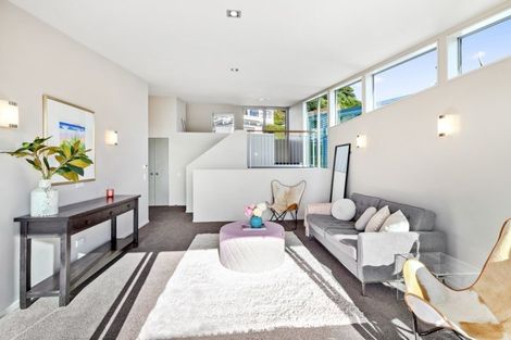 Photo of property in 32 Mantell Street, Seatoun, Wellington, 6022