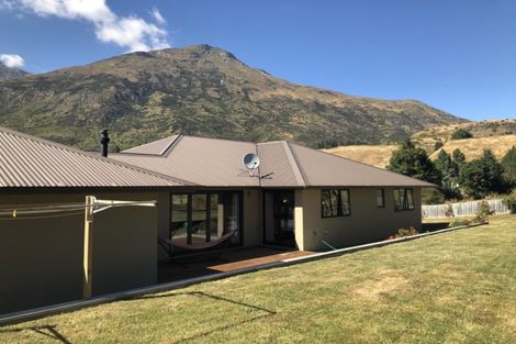 Photo of property in 28 Quill Street, Lake Hayes, Queenstown, 9304