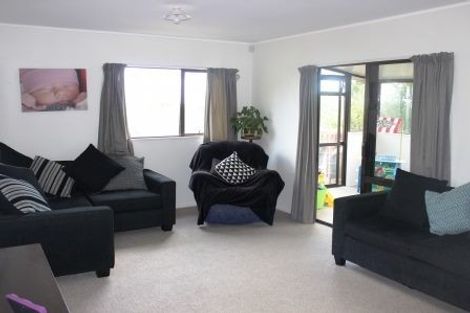 Photo of property in 2/32 Price Crescent, Mount Wellington, Auckland, 1060