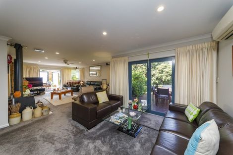 Photo of property in 64 Royal Oak Drive, Kelvin Grove, Palmerston North, 4414