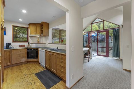 Photo of property in 22a Evergreen Place, Sunshine Bay, Queenstown, 9300