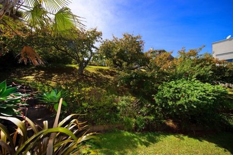 Photo of property in 9 Howard Road, Northcote, Auckland, 0627