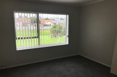 Photo of property in 45a Kurnell Drive, Botany Downs, Auckland, 2010
