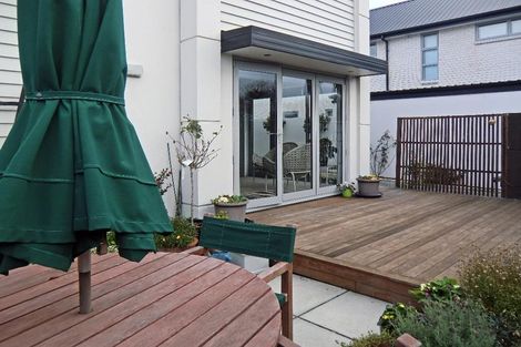 Photo of property in 144a Holly Road, St Albans, Christchurch, 8014