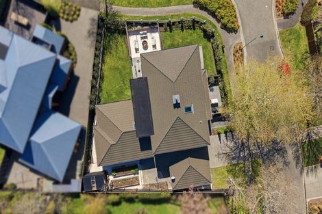 Photo of property in 40 Willowview Drive, Redwood, Christchurch, 8051