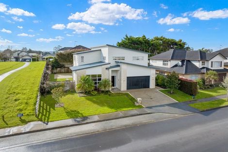 Photo of property in 55 Laurel Oak Drive, Schnapper Rock, Auckland, 0632