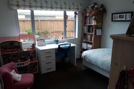 Photo of property in 8 Teagarden Close, Mairehau, Christchurch, 8052