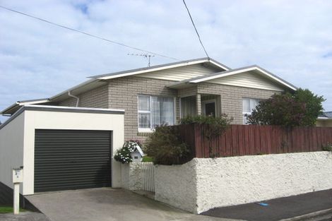 Photo of property in 28 Bayly Road, Moturoa, New Plymouth, 4310