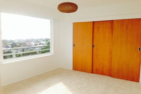 Photo of property in 28-30 Matipo Street, Eastbourne, Lower Hutt, 5013