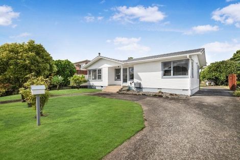 Photo of property in 16 Montmere Avenue, Te Atatu Peninsula, Auckland, 0610