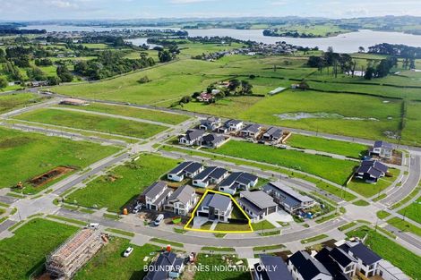 Photo of property in 9 Korowhiti Road, Clarks Beach, 2122