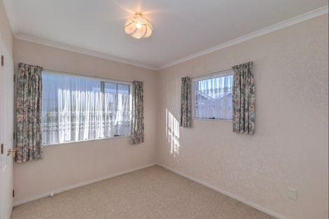 Photo of property in 106 Winchester Street, Levin, 5510