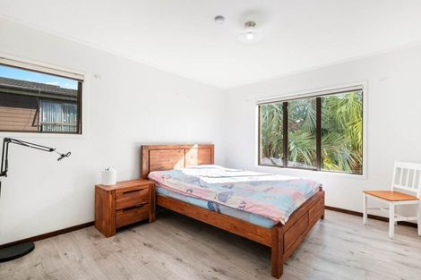 Photo of property in 17 Palliser Lane, Browns Bay, Auckland, 0630