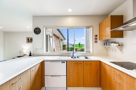 Photo of property in 8 Toledo Avenue, Henderson, Auckland, 0612