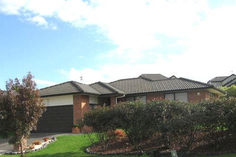 Photo of property in 2 Chardonnay Rise, Henderson, Auckland, 0612