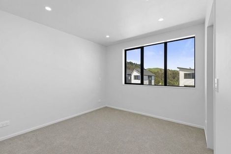 Photo of property in 31 Turtleback Avenue, Whitby, Porirua, 5024