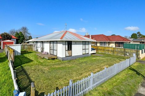 Photo of property in 1/3 Barneys Farm Road, Clendon Park, Auckland, 2103