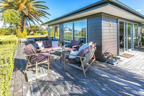 Photo of property in 40 Tairua Palms Place, Tairua, 3508