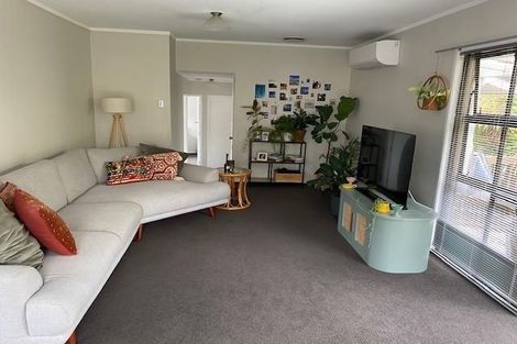 Photo of property in 13 Wilkinson Way, Browns Bay, Auckland, 0630