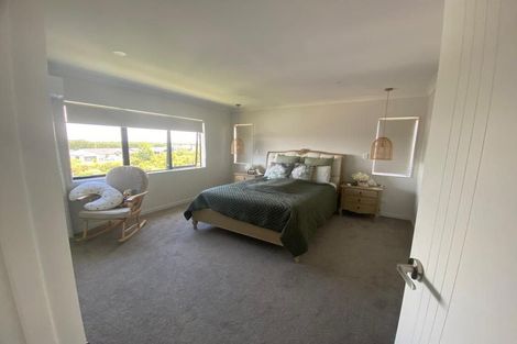 Photo of property in 8 Captain Rings Drive, Papakura, 2110