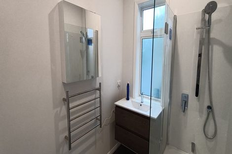 Photo of property in 3 Thomson Street, Lookout Point, Dunedin, 9011