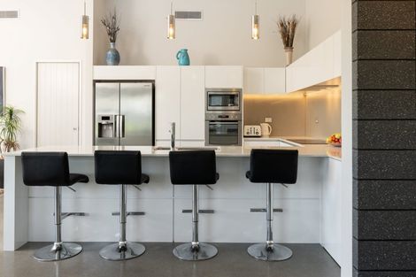 Photo of property in 42 Cassinia Close, Papamoa Beach, Papamoa, 3118