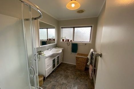 Photo of property in 13 Wilkinson Way, Browns Bay, Auckland, 0630