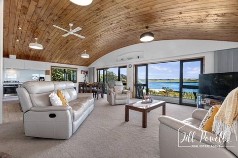 Photo of property in 36 Kilbraugh Street, Whakapirau, Maungaturoto, 0583